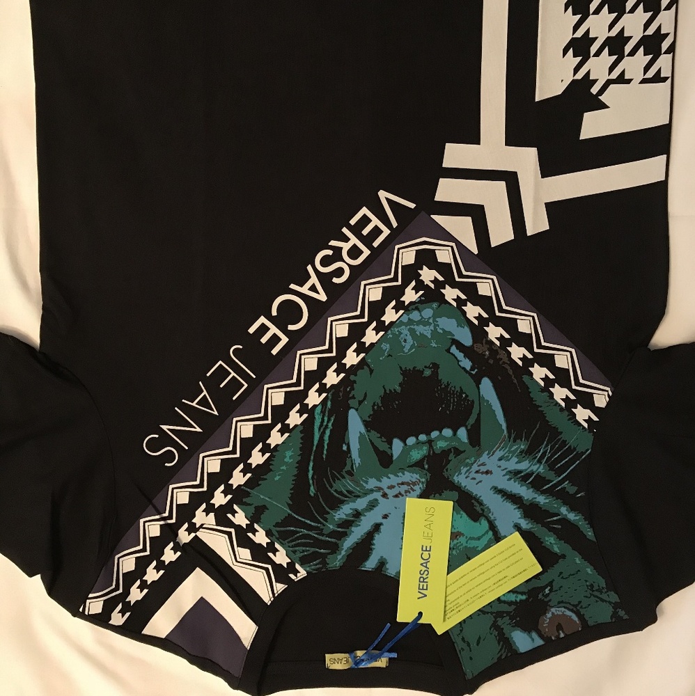 Versace tshirt